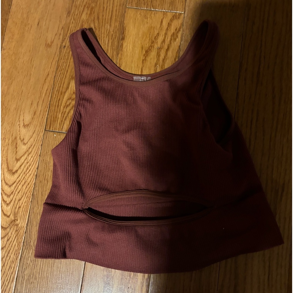 It’s one size fits all! 

Red/burgundy